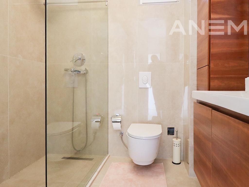 Shtëpi me qira me 3 dhoma gjumi në lagjen Qershia