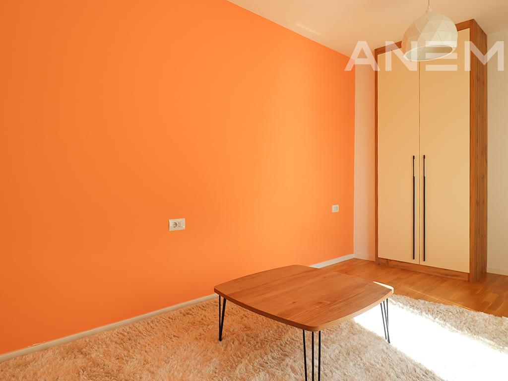 Shtëpi me qira me 3 dhoma gjumi në lagjen Qershia