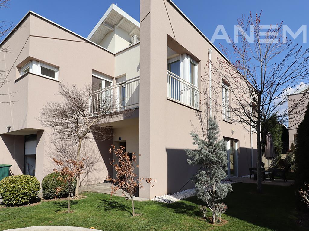 Shtëpi me qira me 3 dhoma gjumi në lagjen Qershia