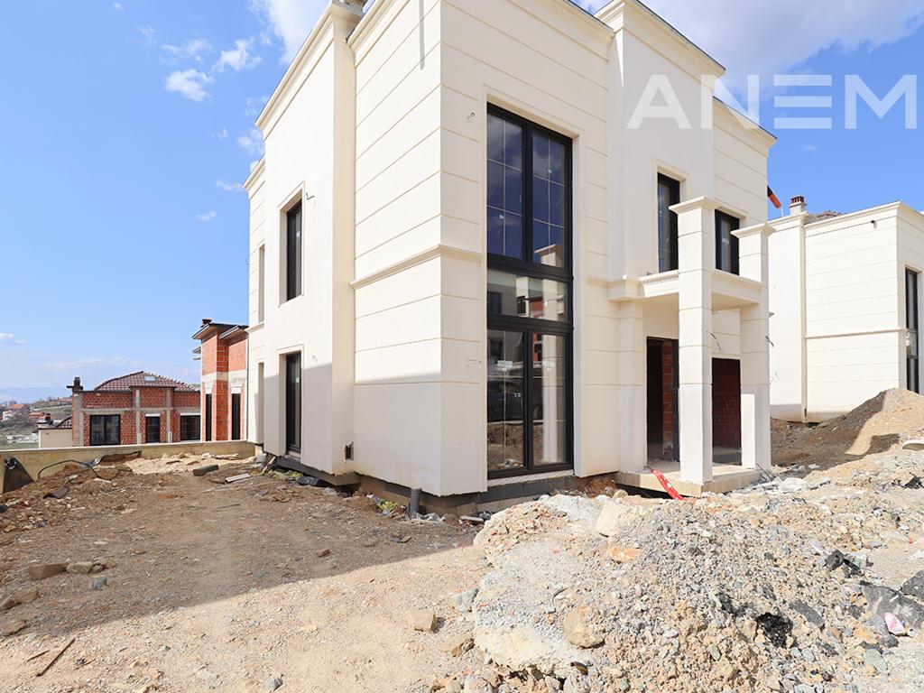 Shtëpi në shitje 357m² në lagjen Royal Green Residence