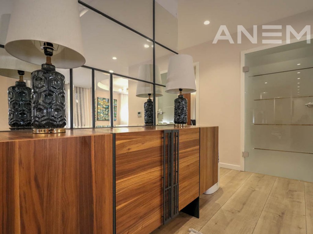 Shtëpi me qira 310m² në Marigona Residence