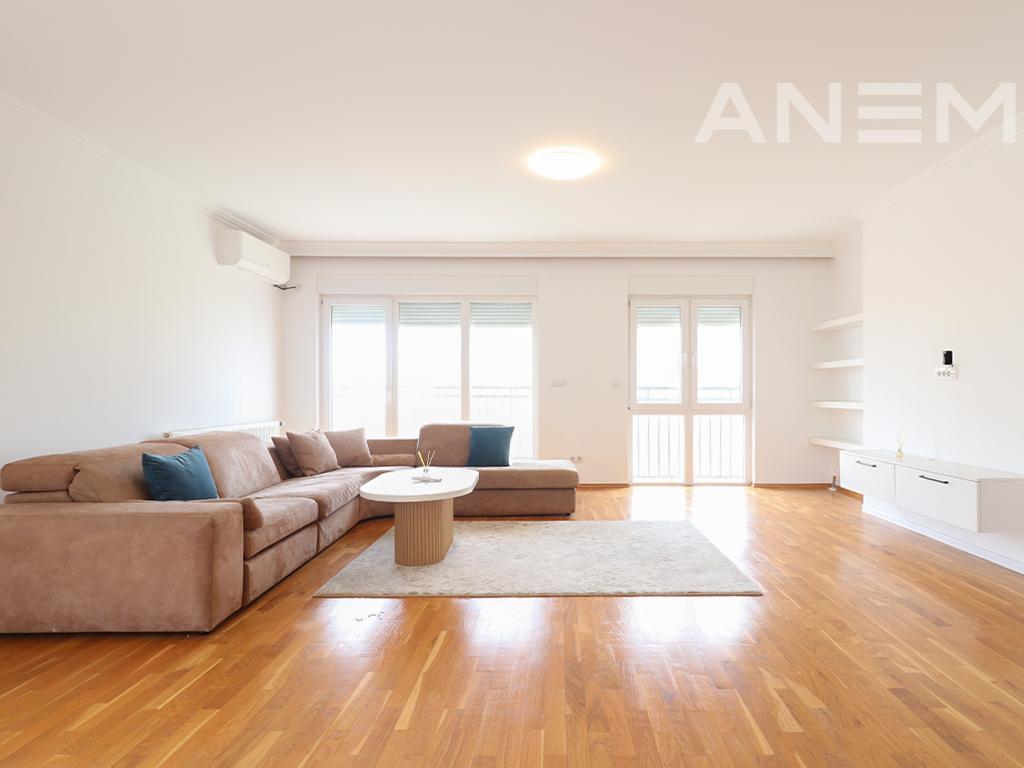 Penthouse for rent with 3 bedrooms on C Street