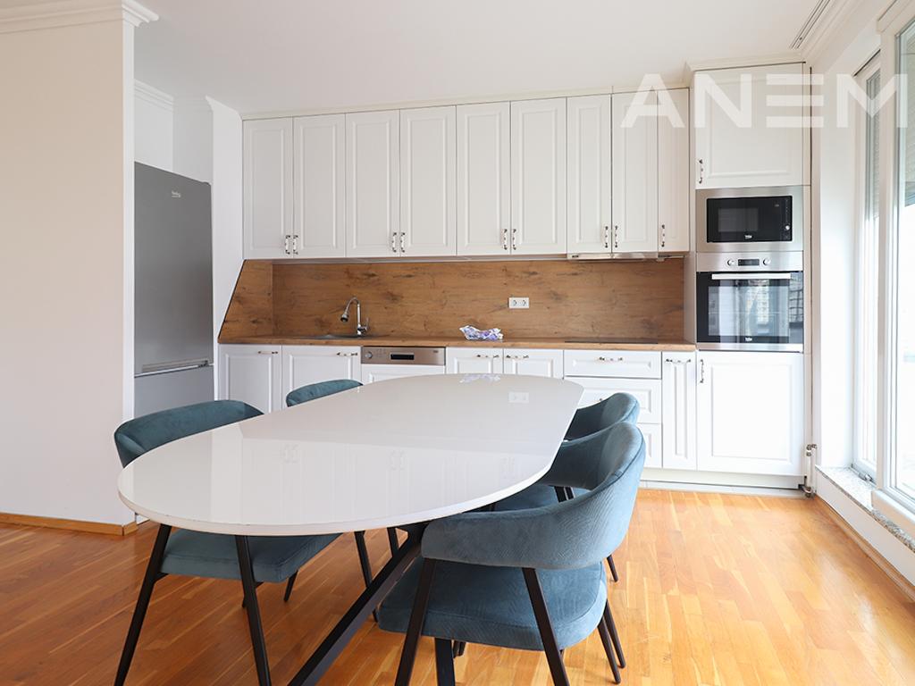 Penthouse for rent with 3 bedrooms on C Street