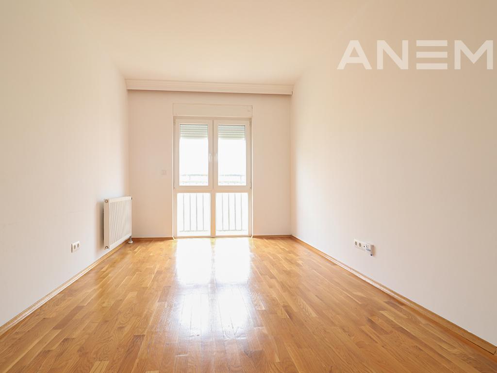 Penthouse for rent with 3 bedrooms on C Street