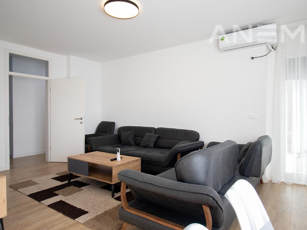 Banesë me qira me 2 dhoma gjumi në lagjen Kodrina