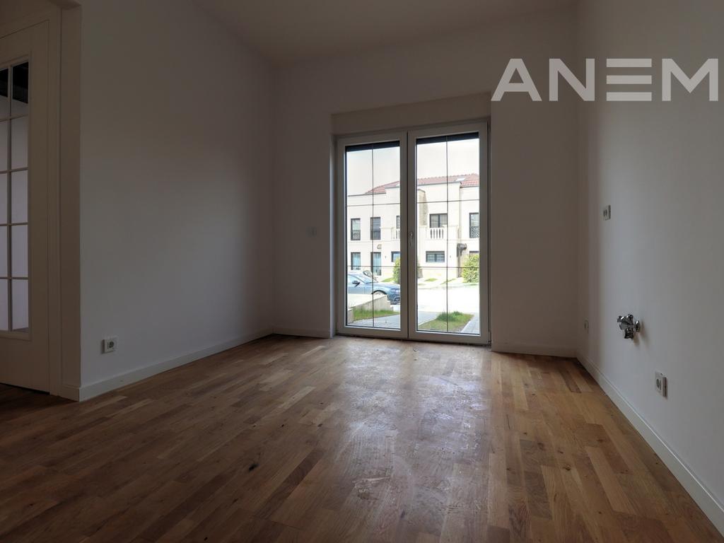 Shtëpi në shitje me 300m² në Royal Green Residence