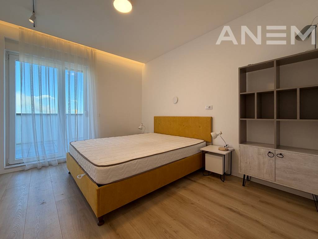 Penthouse në shitje 226m² në lagjen Bregu i Diellit