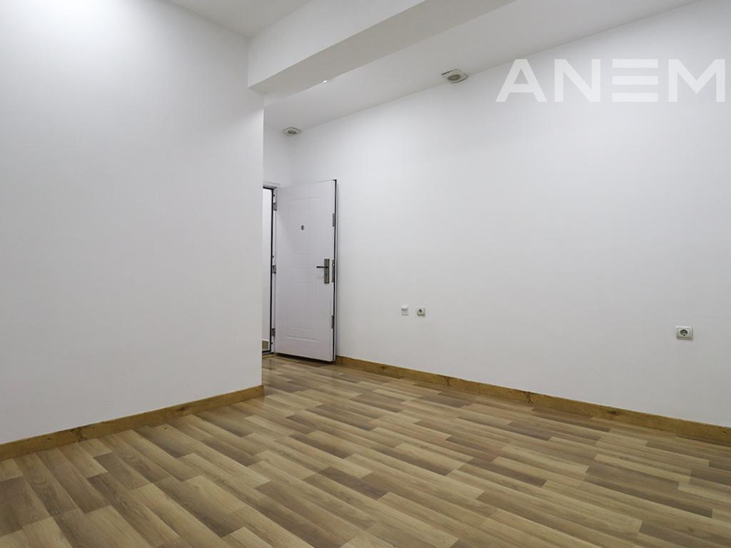 Lokal me qira me 2 hapësira pune në Ulpianë