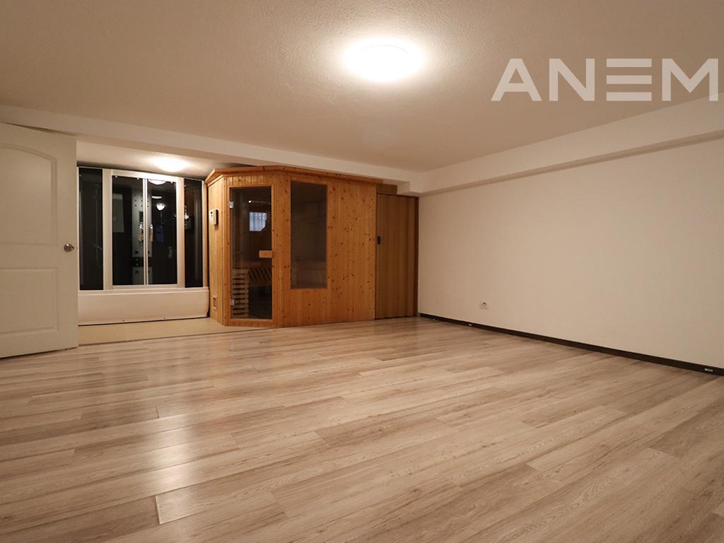 Shtëpi me qira me 3 dhoma gjumi në Fshatin Amerikan