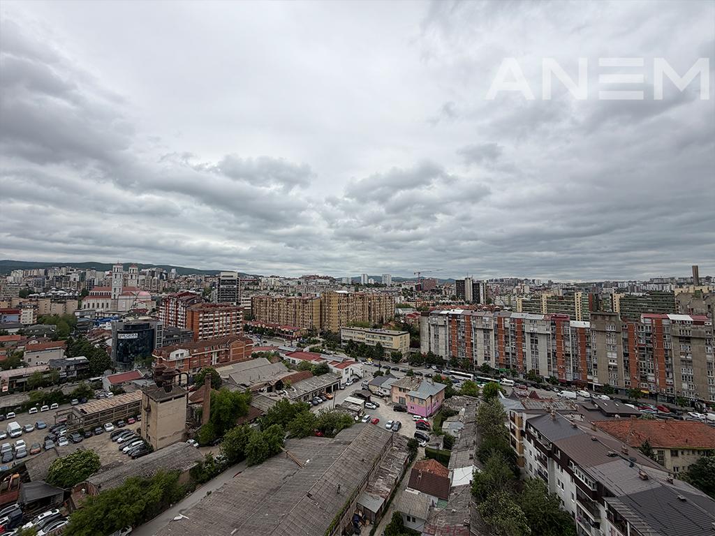 Zyre me qira me 3 hapësira pune në Lakrishte