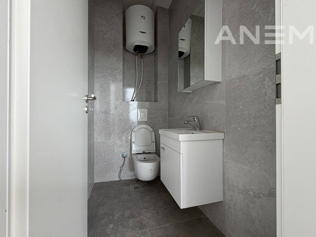 Lokal në shitje 93m² në Veternik