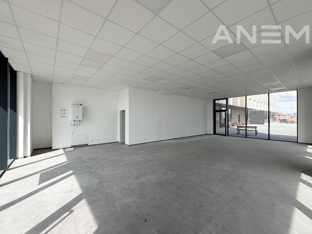 Lokal në shitje 93m² në Veternik