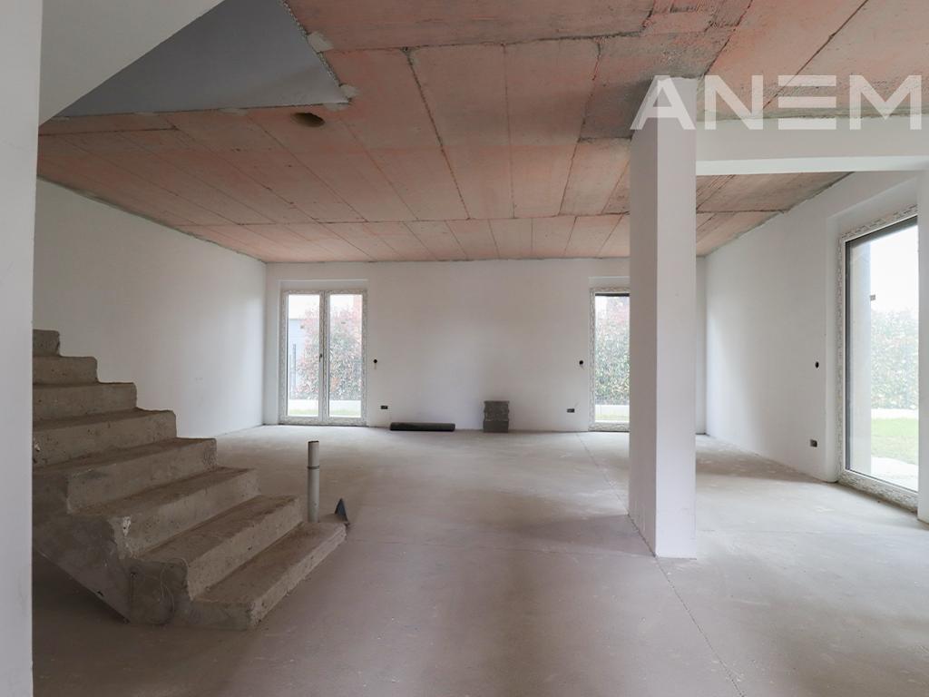 Shtëpi në shitje 273.7m² në lagjen Qershia Village
