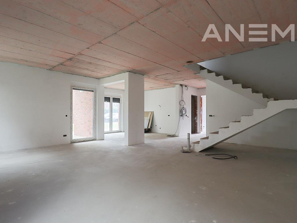 Shtëpi në shitje 273.7m² në lagjen Qershia Village