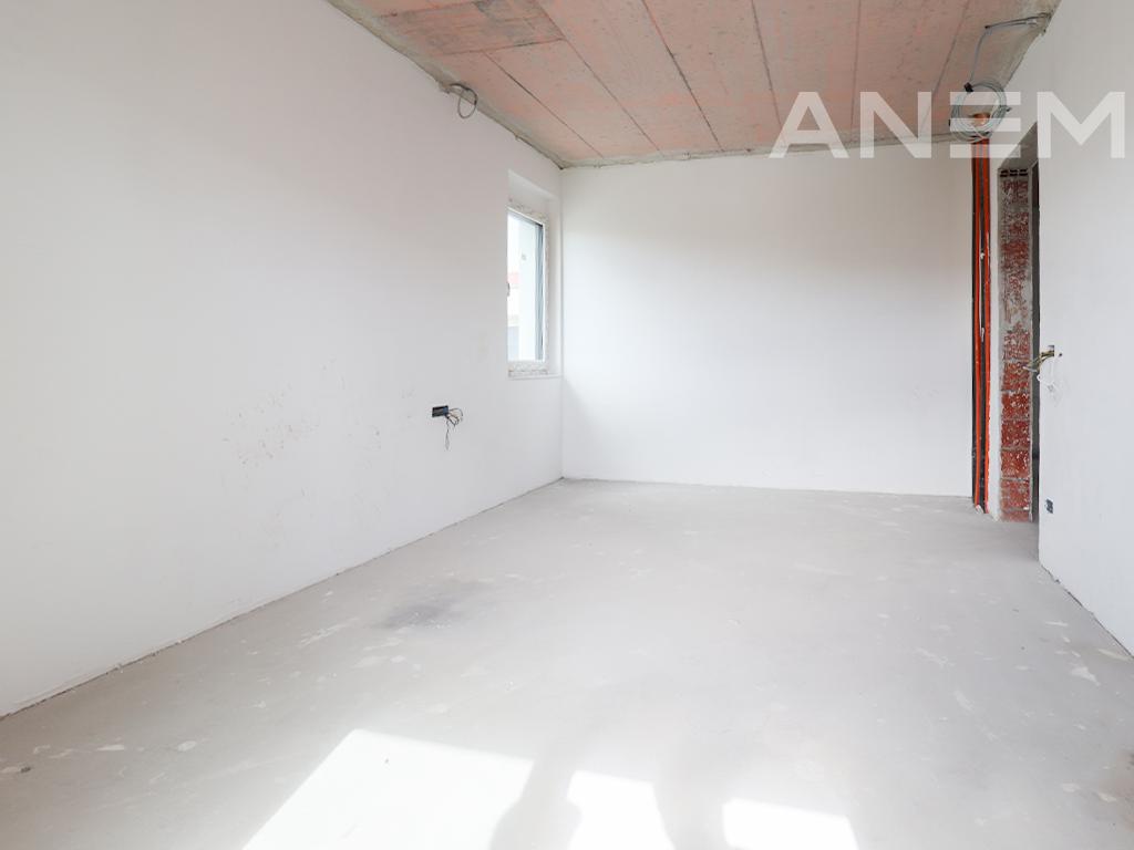 Shtëpi në shitje 273.7m² në lagjen Qershia Village