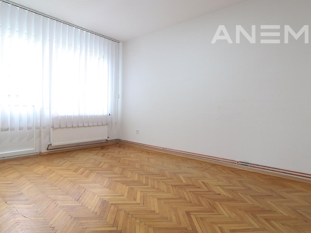Zyre me qira me 4 hapësira pune në Qendër