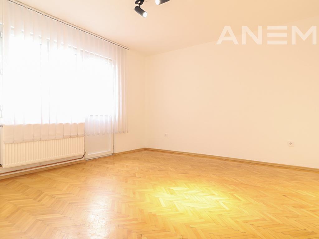 Zyre me qira me 4 hapësira pune në Qendër