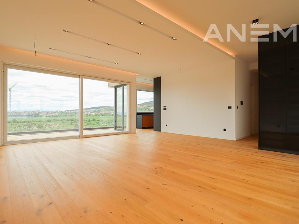 Penthouse me qira me 3 dhoma gjumi në Marigona Hill