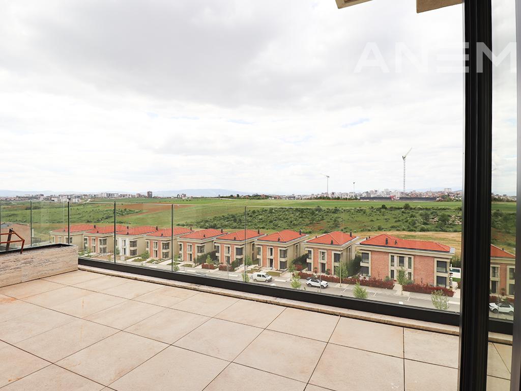 Penthouse me qira me 3 dhoma gjumi në Marigona Hill