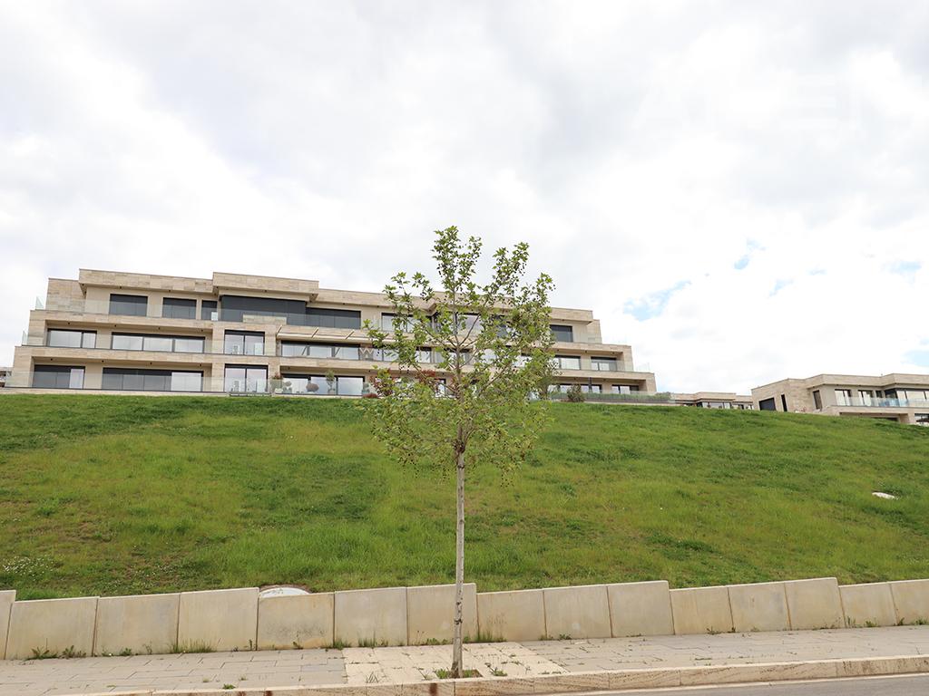 Penthouse me qira me 3 dhoma gjumi në Marigona Hill