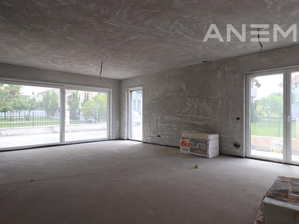 Dy shtëpi në shitje 340m² në Çagllavicë