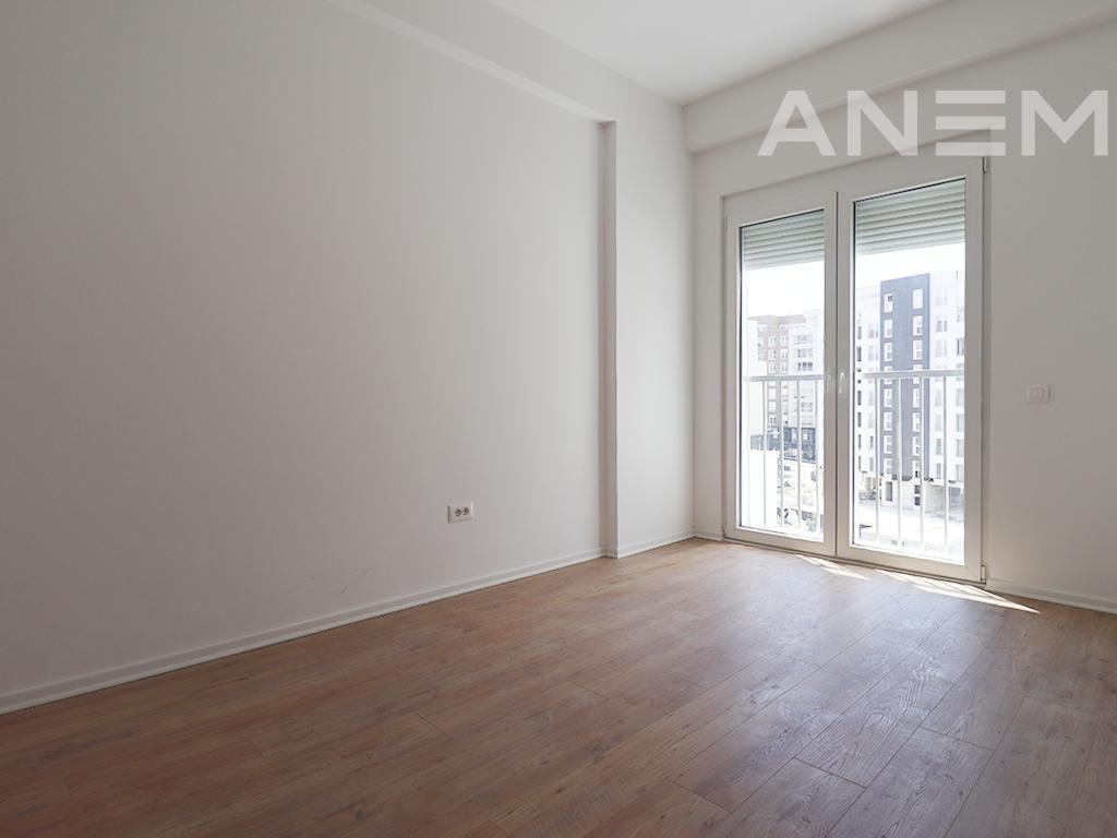 Office for rent 260m² in Veternik