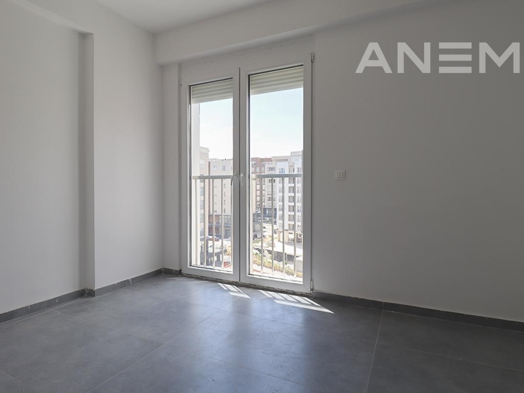 Office for rent 260m² in Veternik
