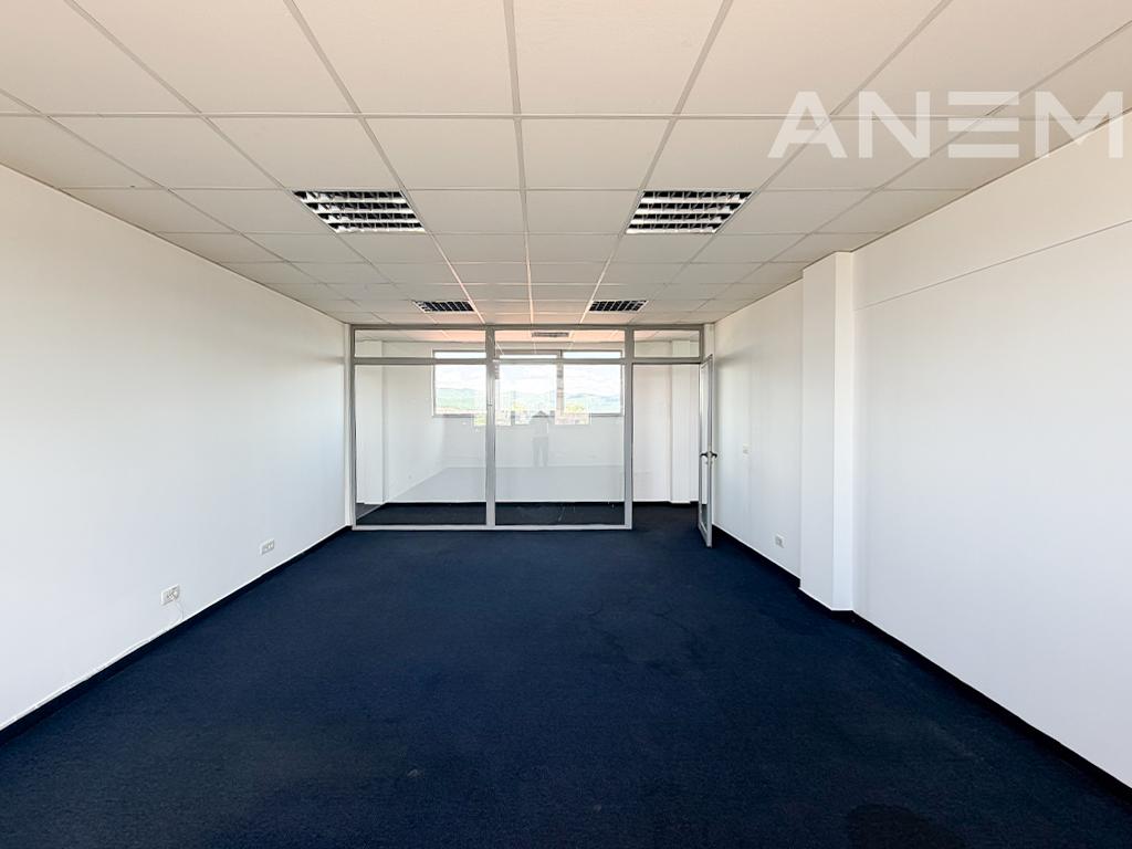 Property for rent 914m² in Amerikan Village
