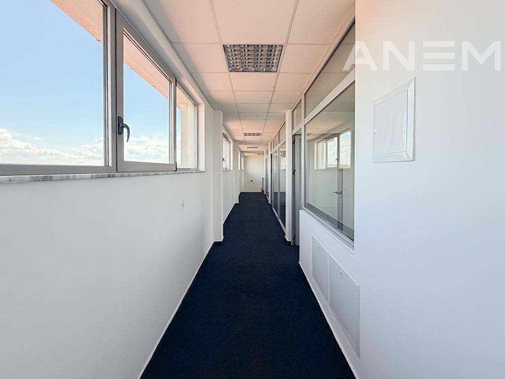Property for rent 914m² in Amerikan Village