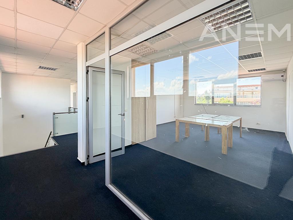 Property for rent 914m² in Amerikan Village
