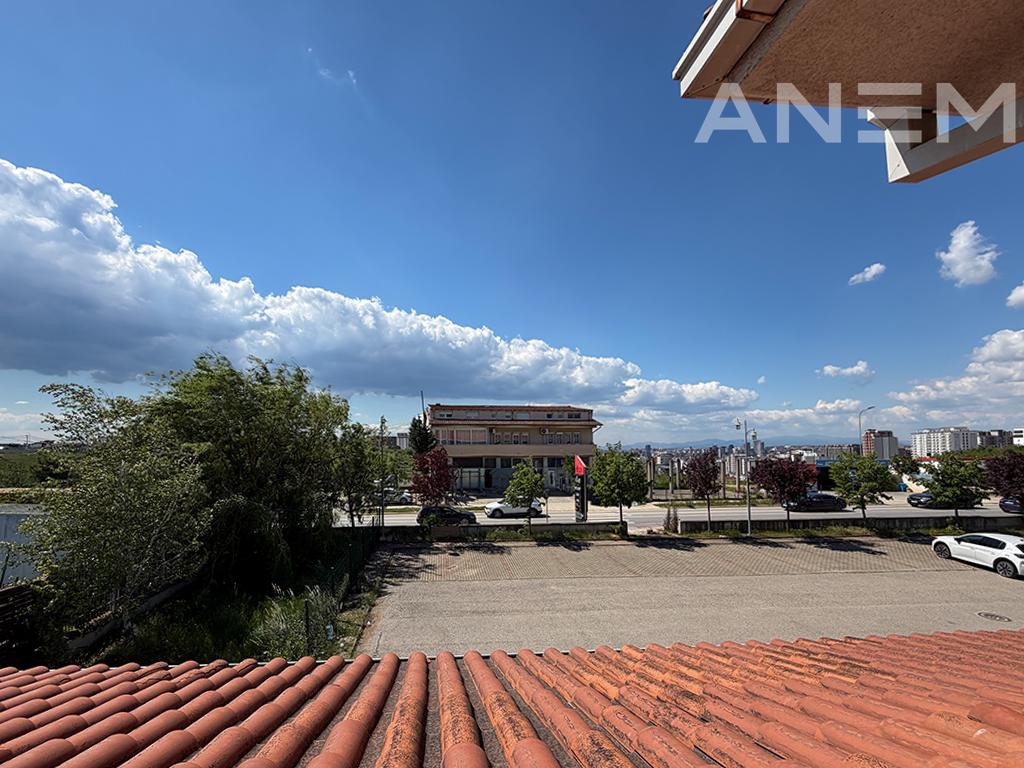 Property for rent 914m² in Amerikan Village