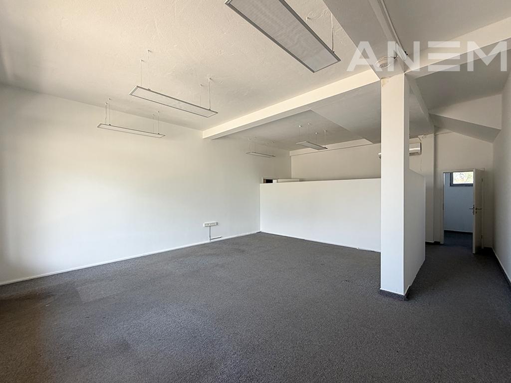 Property for rent 914m² in Amerikan Village