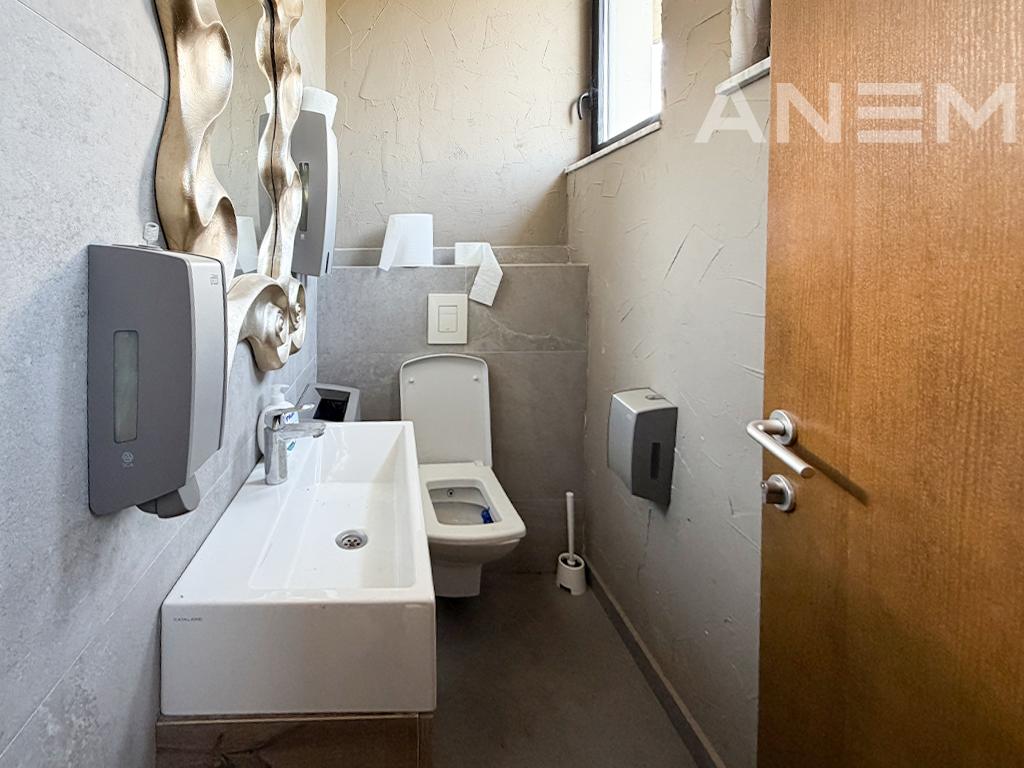 Property for rent 914m² in Amerikan Village