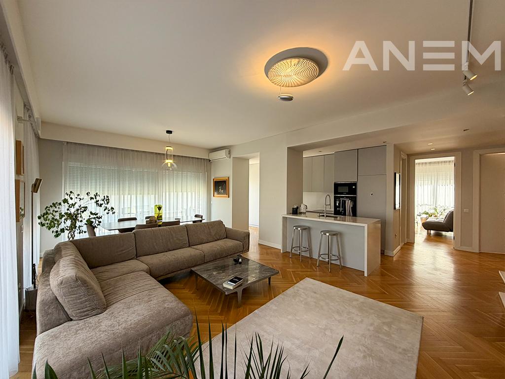 Penthouse në shitje 124m² + 95m² tarrace në Rrugën B