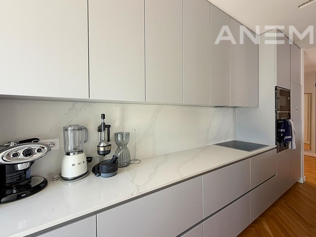 Penthouse në shitje 124m² + 95m² tarrace në Rrugën B