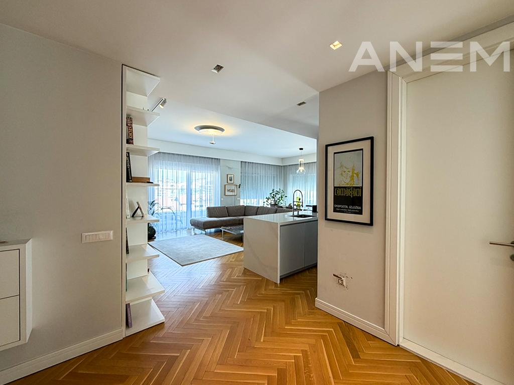 Penthouse në shitje 124m² + 95m² tarrace në Rrugën B
