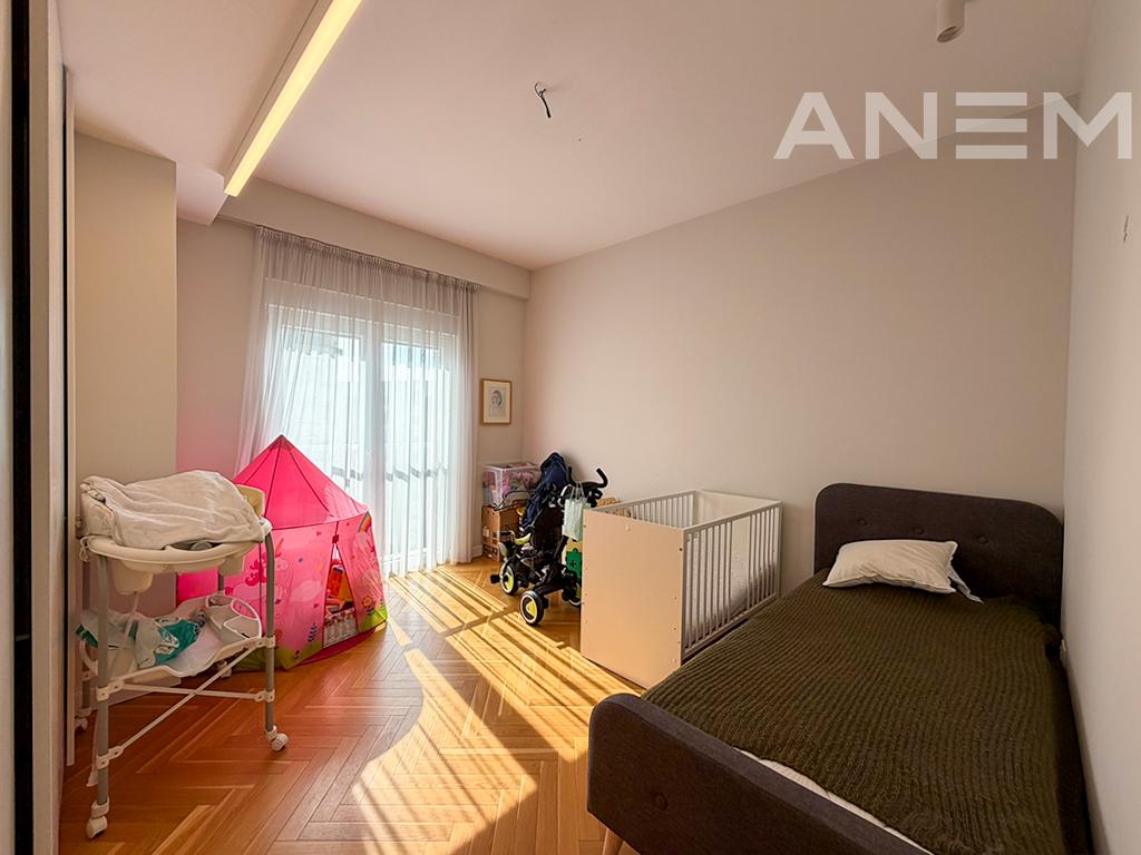 Penthouse në shitje 124m² + 95m² tarrace në Rrugën B