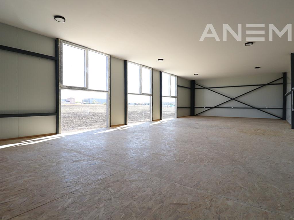 Depo me qira 990m² në Obiliq