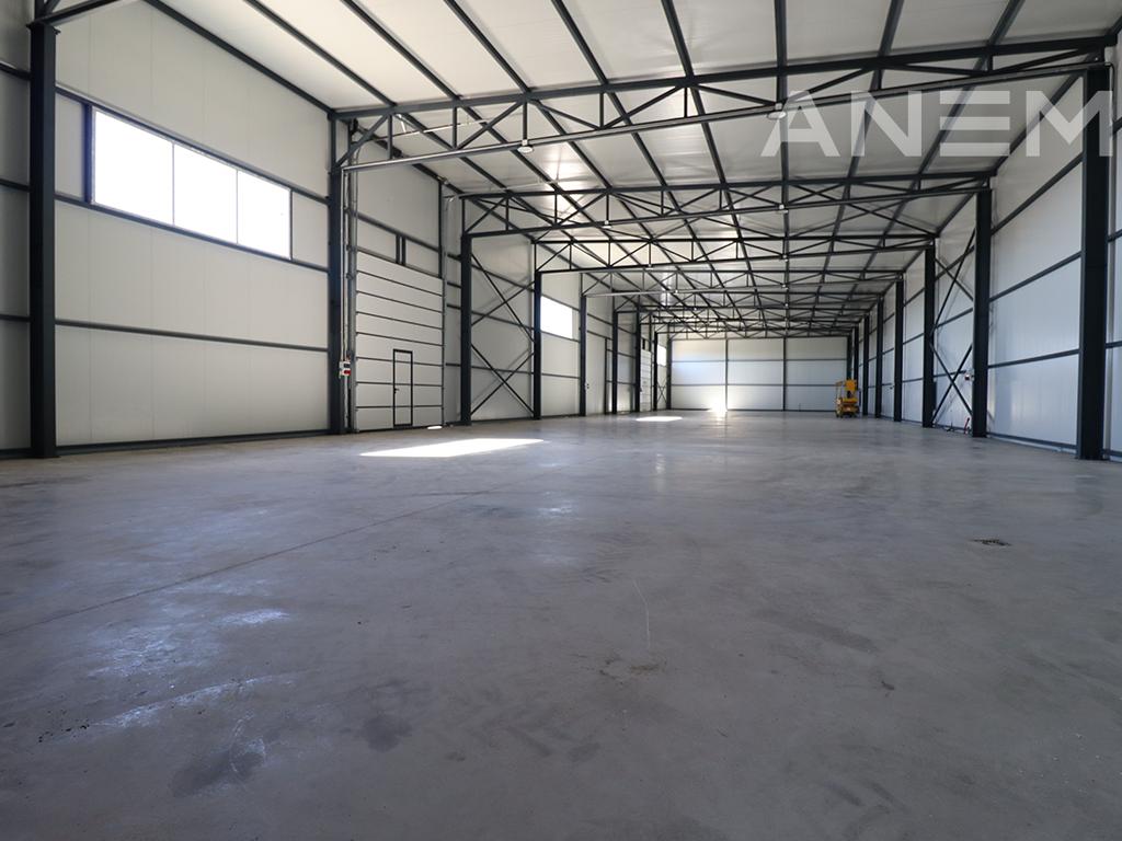 Depo me qira 990m² në Obiliq
