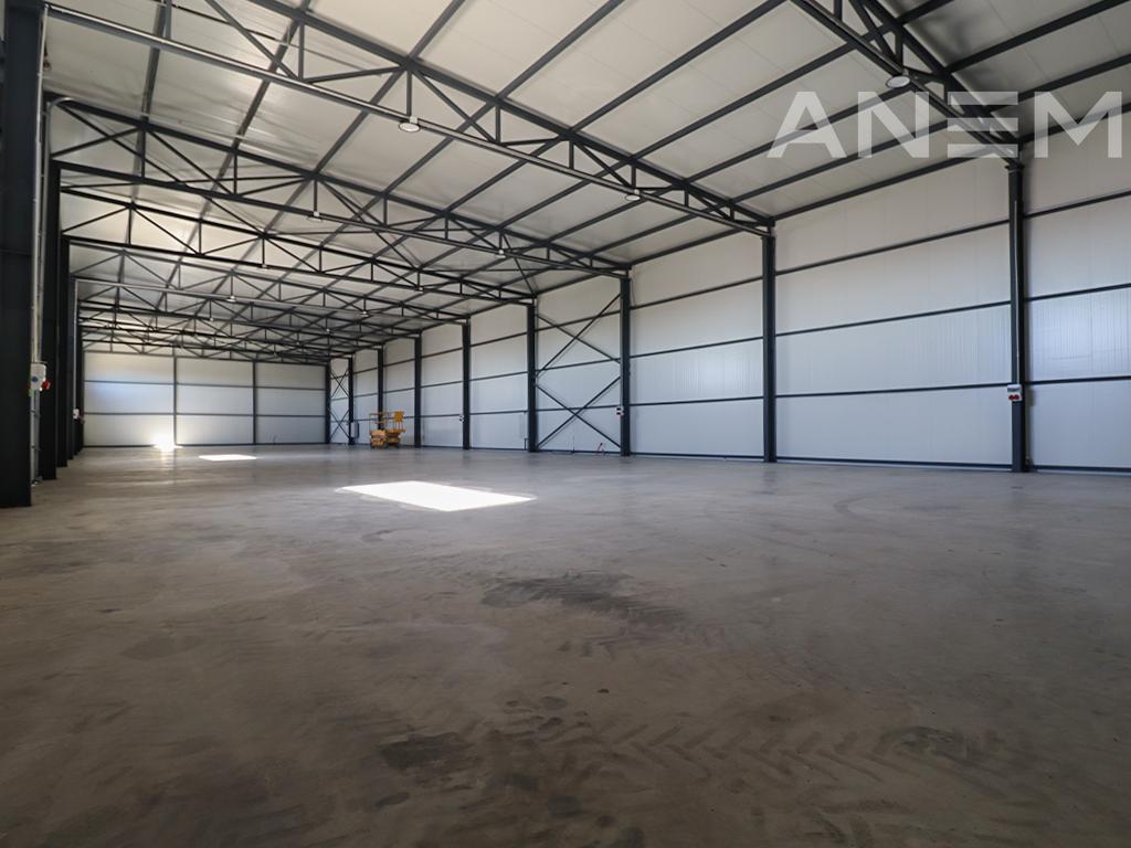 Depo me qira 990m² në Obiliq