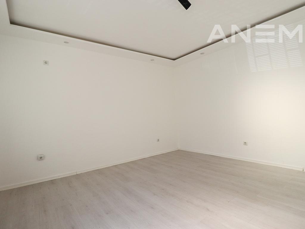 Office for rent with 2 workspaces in Qafa