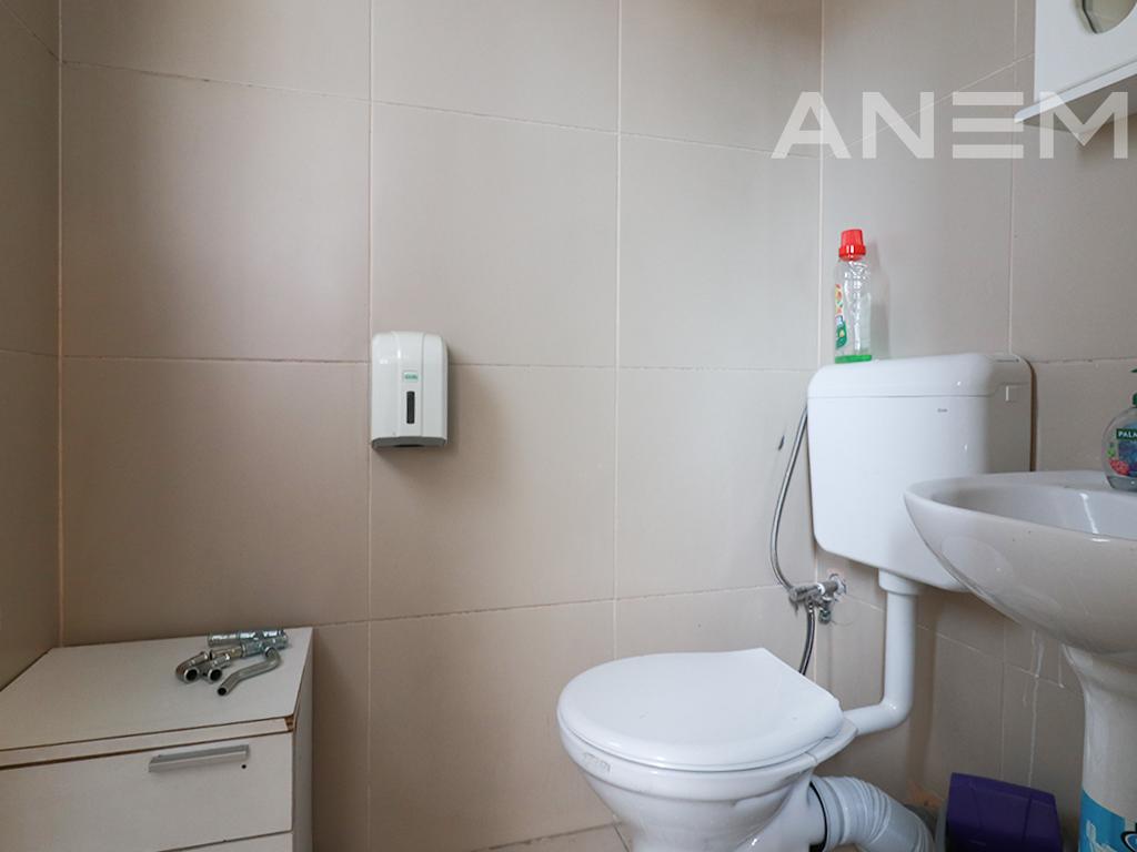 Zyre me qira me 1 hapësirë pune në Ulpianë
