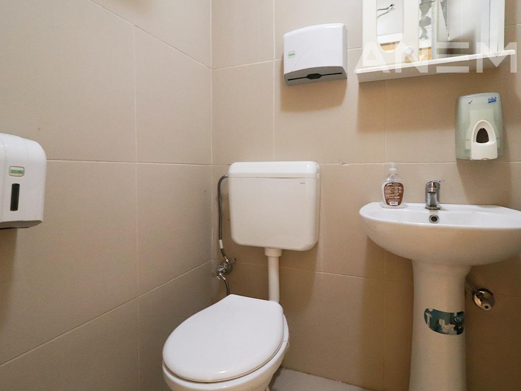 Zyre me qira me 1 hapësirë pune në Ulpianë
