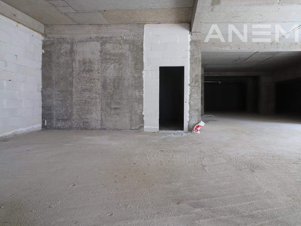 Lokal me qira 457m² në Lagjen e Muhaxherëve