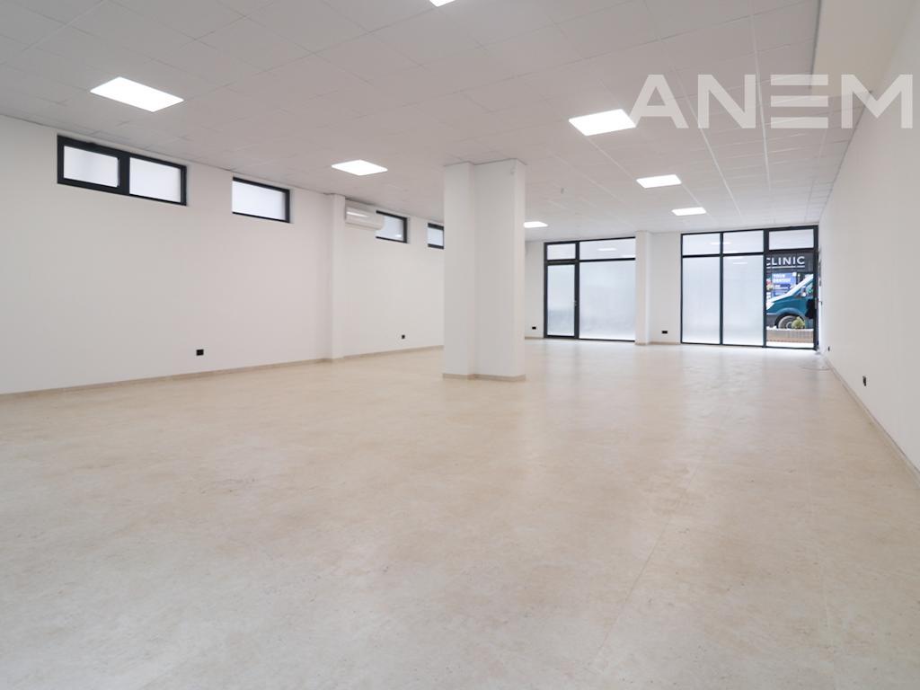 Lokal me qira 133m² në Mati 1