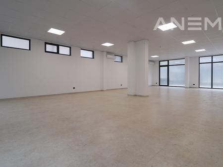 Lokal në shitje 133m² në Mati 1