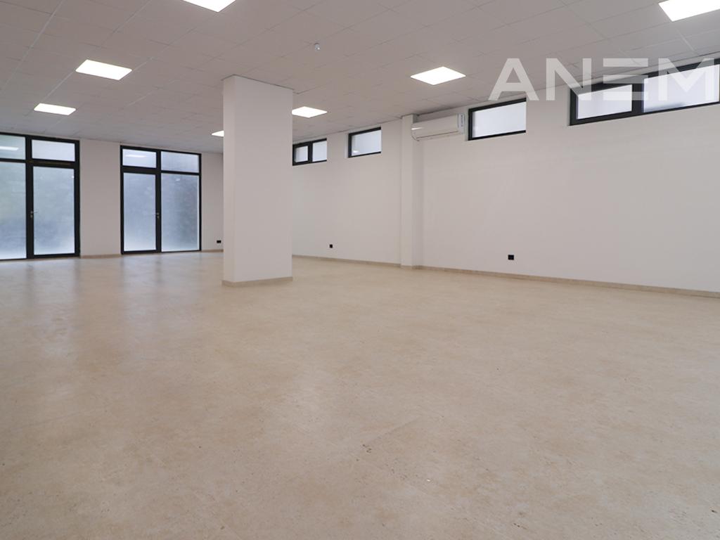Lokal në shitje 133m² në Mati 1