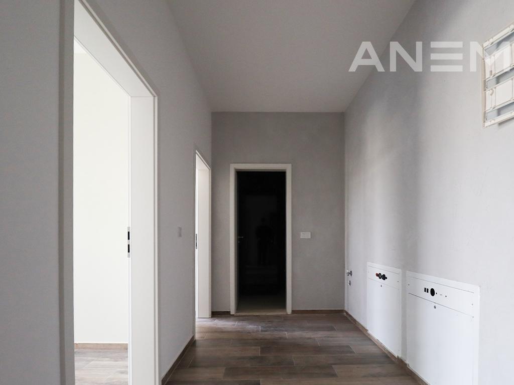 Zyre me qira me 3 hapësira pune te Prishtina e Re