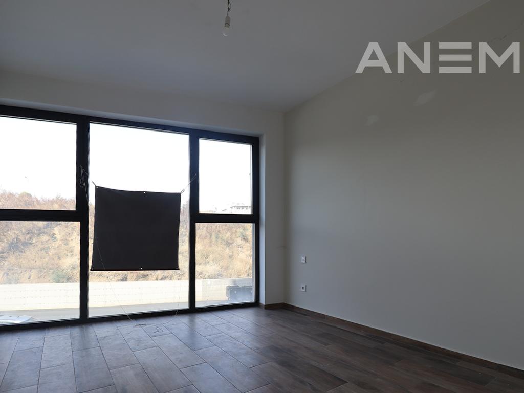Zyre me qira me 3 hapësira pune te Prishtina e Re