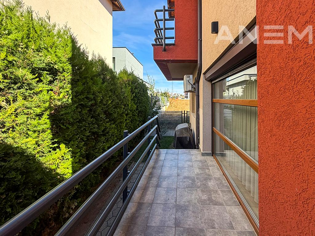 Shtëpi në shitje 212m² + 80m² nënkulm në Lagjen Nic